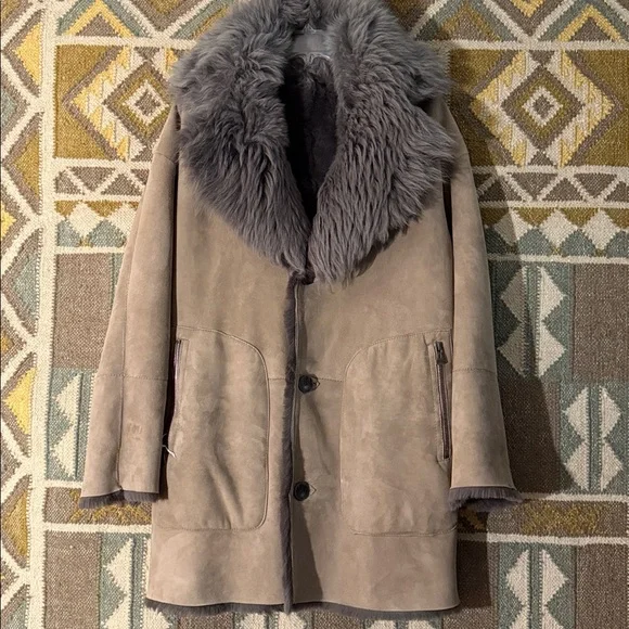 Taupe and gray reversible shearling coat by HISO.